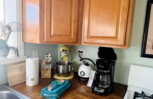 Rainbow CDP Cottage | Pet Friendly Breathtaking Cottage with Great Views and Hot-tub in Rainbow, California
