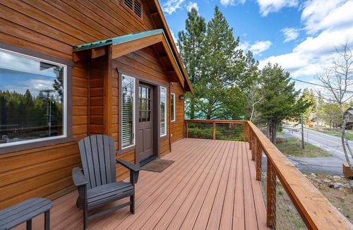 Truckee House | Pet-Friendly Escape | Hot Tub, King Suite, Rec Center Access | Near Lake, Trails