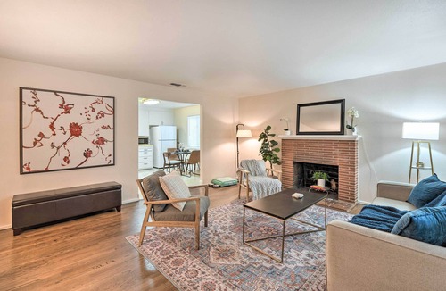 Central Sacramento House | Pet-Friendly Sacramento Home Near Downtown!