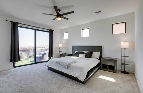 South Mountain House | Phoenix Haven w/ Balcony, Pool & Hot Tub Access
