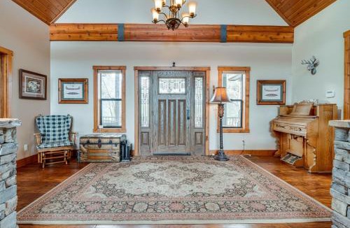 Pine Mountain Club House | Pine Mountain Club Cabin w/Private Deck & Views!