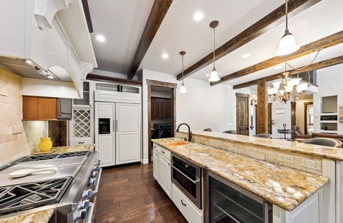 South Lake Tahoe House | Pinewood Paradise Retreat