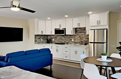 Loma Portal House | Point Loma 2nd Floor Guest House with view Near Beaches