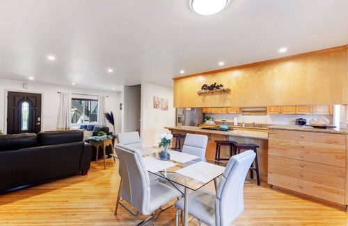 Point Loma Heights Villa | Point Loma 3 bedroom/2bath