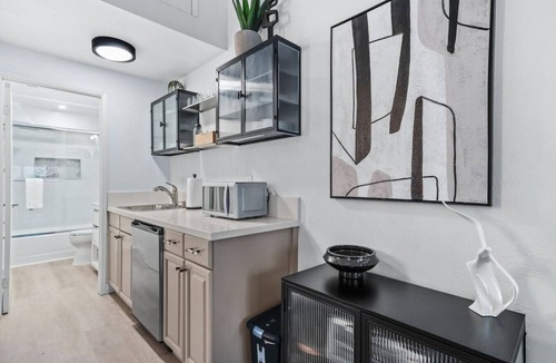 Point Loma House | Point Loma Coastal Studio | AC Near Bay & Liberty Station