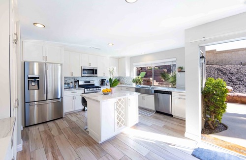 Temecula House | Pool fun in Murrieta, 35ft water slide, large jacuzzi, dog friendly.