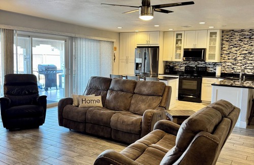 Sunridge Estates House | Pool Home with Views that go on forever! Have YOUR OWN PRIVATE OASIS!