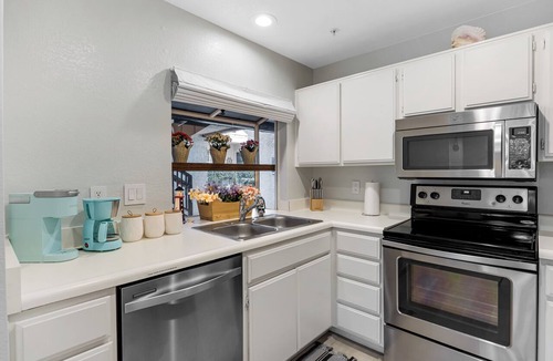 Monarch Beach Condo | Pool + Hot Tub Access + Gym | Gated, Newport Beach | Seabreeze Retreat