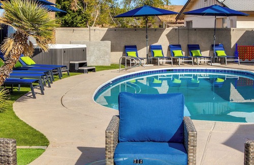 McClintock House | Pool, Spa, Fire Pit, Grown Up Swings-Your Own 5BR/3BA Resort-LOW Pool Heat Fee