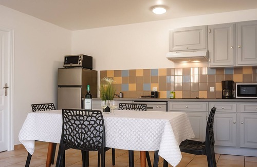 Arca House | Porto-Vecchio, quiet F3 with 2 bathrooms/WC, large garden, air conditioning, Wifi