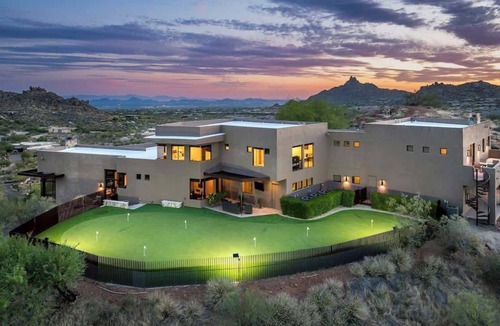 Pinnacle Peak House | Practice, Play, and Stay at Saguaro Point