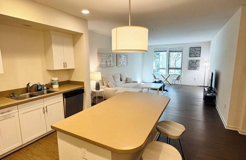 Tustin Apartment | Premium 1BR Near Irvine - Prime Location
