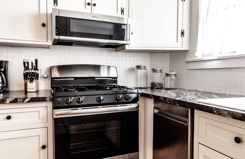 Nob Hill Cottage | Prescott Carriage House - Only 2 Blocks from the Courthouse Square