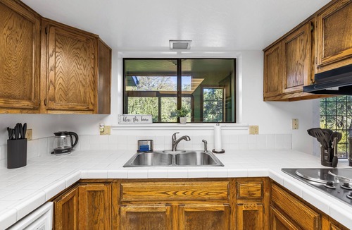 Prescott Cabin | Prescott Family Getaway: Spacious 4-Bedroom Retreat with Game Room and Wildlife
