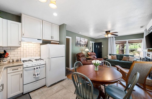 Mountain Club Apartment | Prescott Mountain Pines Cabin