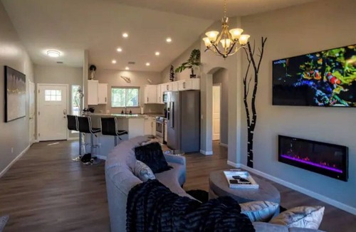 Diamond Valley House | Prescott Perfection, elegant 3 bedroom home