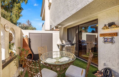 Palm Desert Condo | Prime El Paseo Condo w/Community Pool & Spa, Tennis & Golf – Walk to Shops, Dining & Attractions!
