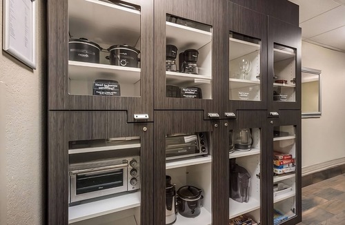 Santa Ana Hotel | Prime Location in Santa Ana! 4 Modern Units, Pet-friendly, Full Kitchen!