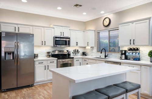 Fincher Farms House | Prime Location, Movie Room, Air Hockey, Hot Tub & Close to Food & Entertainment
