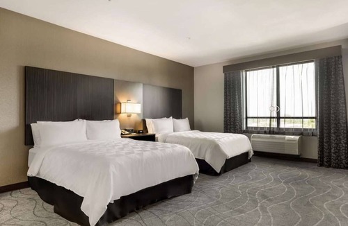 Milpitas Hotel | Prime Milpitas Location | Pool, Fitness & Dining