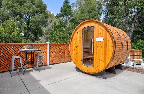 North Fork Cabin | Private Cabin w/Hot Tub & Sauna Near Yosemite