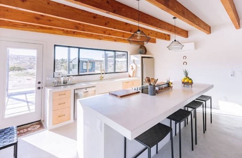 Yucca Valley House | Private Designer Desert Retreat 5 Acres Hot Tub Plunge Pool Stars