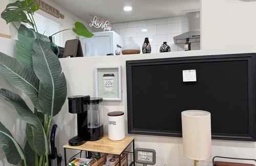 Ontario Apartment | Private Furnished Studio , Full Kitchen, 28+ Day Stays