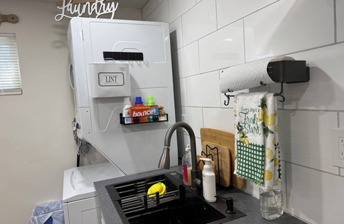 Ontario Apartment | Private Furnished Studio , Full Kitchen, 28+ Day Stays