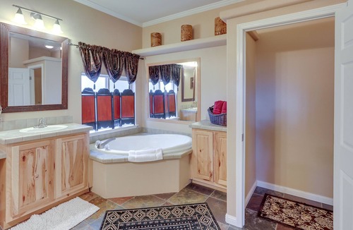 Sloat Cabin | Private Guest Ranch w/ World-Class Fishing!