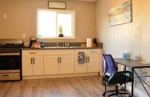 West Whittier-Los Nietos House | Private guesthouse central to LA & OC