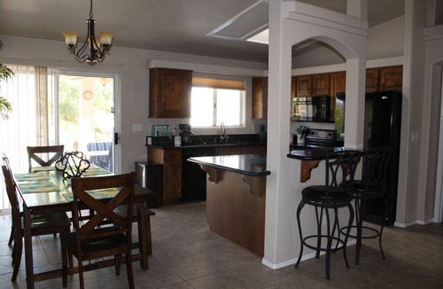 Lake Havasu City House | Private House with Pool, Hot Tub, Tiki Bar, Garage, Lots of Parking
