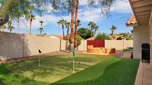 Buenavante House | Private Playground: Golf Pool Table and Hot Tub