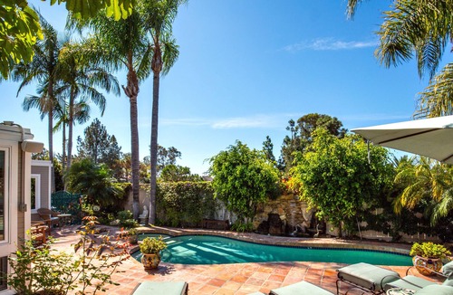 Del Mar Heights House | Private Pool, Spa, Outdoor Kitchen, 5 minutes to Village, Track, & Torrey Pines!