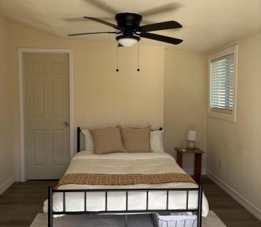 East Hemet House | Private Room- Separate Entrance & Ensuite Bath