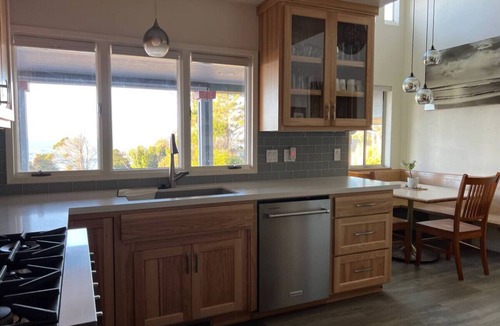 Gualala House | Private vacation home with huge ocean views, hot tub, games-walk to restaurants