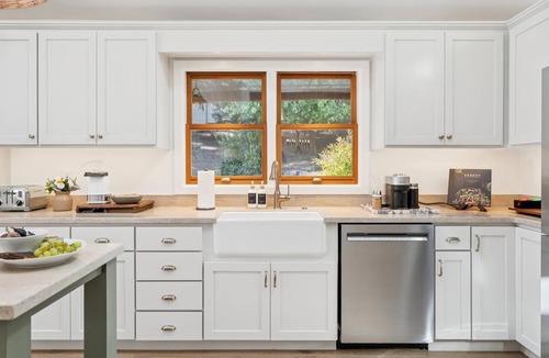 Santa Rosa House | Private Wine Country Retreat Near Sonoma and Napa with Hot Tub on 2 Acres