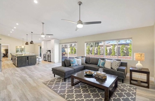 Raskin Estates House | PROMO 10% WEEKLY/20% MONTHLY DISCOUNT Beautiful two master suite house