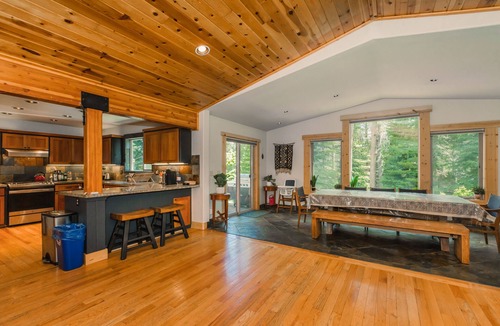 Truckee House | Prosser Paradise Hot Tub, Arcade, Walk 2 Prosser Reservoir, Exercise Equip, Kid Toys & Air Purifiers