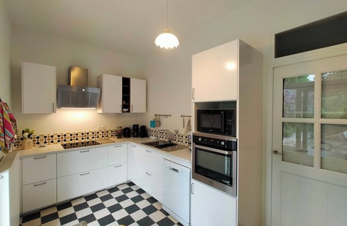 Sainte-Cecile-les-Vignes House | Provence-Charming house with garden and swimming pool, up to 10 people