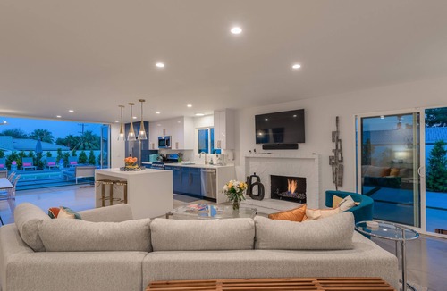 Racquet Club West House | PS ViaAlma: Your Modern Getaway With Soul!
