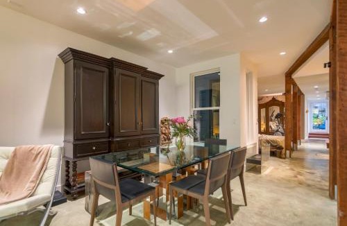Nob Hill House | Pvt luxury Boutique Suite with Lush Patio - Historic San Francisco - 99 Walk Score