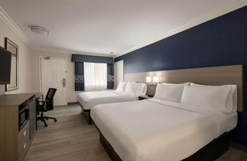 Lake Elsinore Hotel | Quality Inn Lake Elsinore I-15