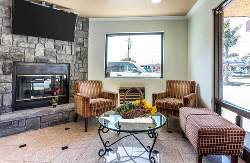 Salinas Hotel | Quality Inn Salinas City Center Area