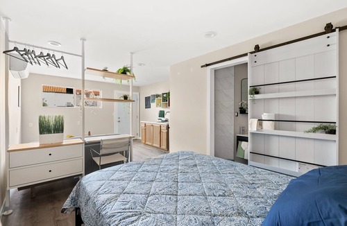 North Park Hotel | Quiet Room in Vibrant Neighborhood