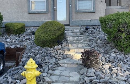 Sparks Apartment | Quiet Studio located near Downtown with entrance come and go as you please!