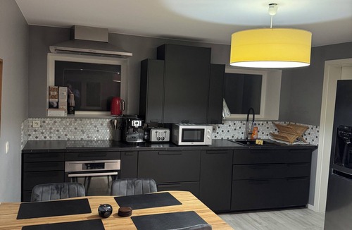 Val-de-Moder Apartment | Quiet three-room apartment - close to the Royal Palace