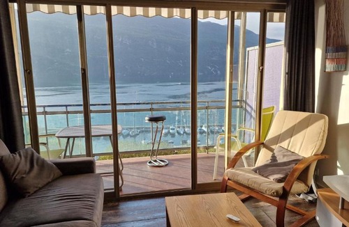 Aix-les-Bains Apartment | Résidence Les Belles Rives E - Magnifique et imprenable vue sur le Lac du Bourget ! MAE-6434