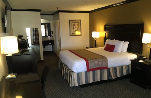 Ontario Hotel | Ramada by Wyndham Ontario
