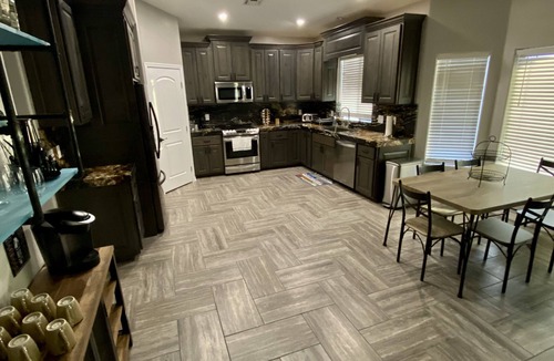 Sunridge Estates House | Raptor Ridge River Retreat - Minutes from the River/Casinos/Lake!