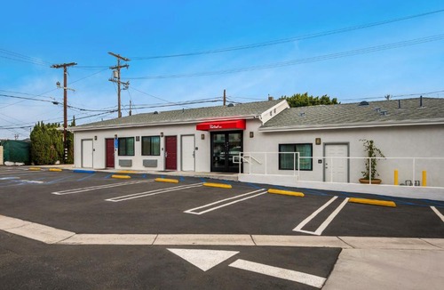Harbor Hotel | Red Roof Inn Los Angeles - Wilmington, CA